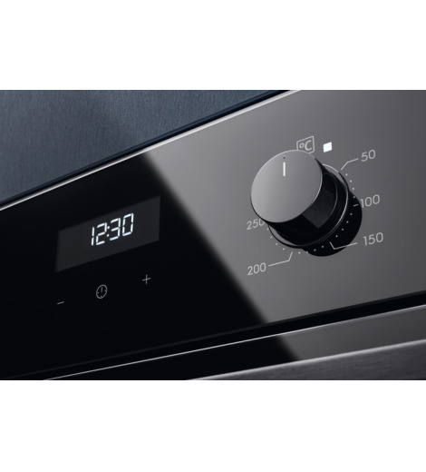 Духова шафа Electrolux EOF5C50BZ