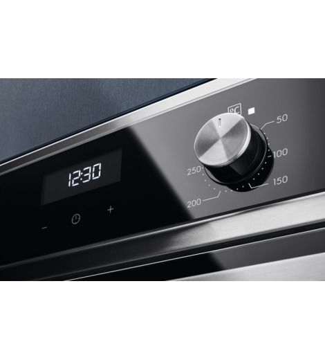 Духова шафа Electrolux EOF5H40BX