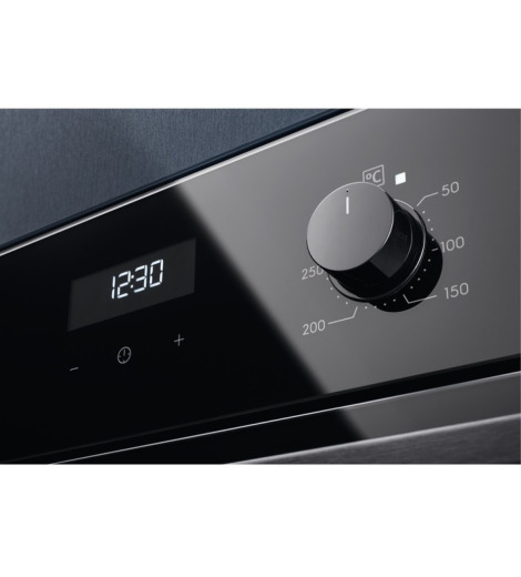 Духова шафа Electrolux KODEC70BZ