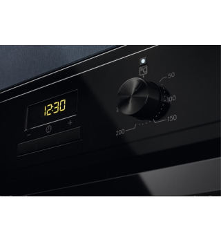 Духова шафа Electrolux EOF3H50BK
